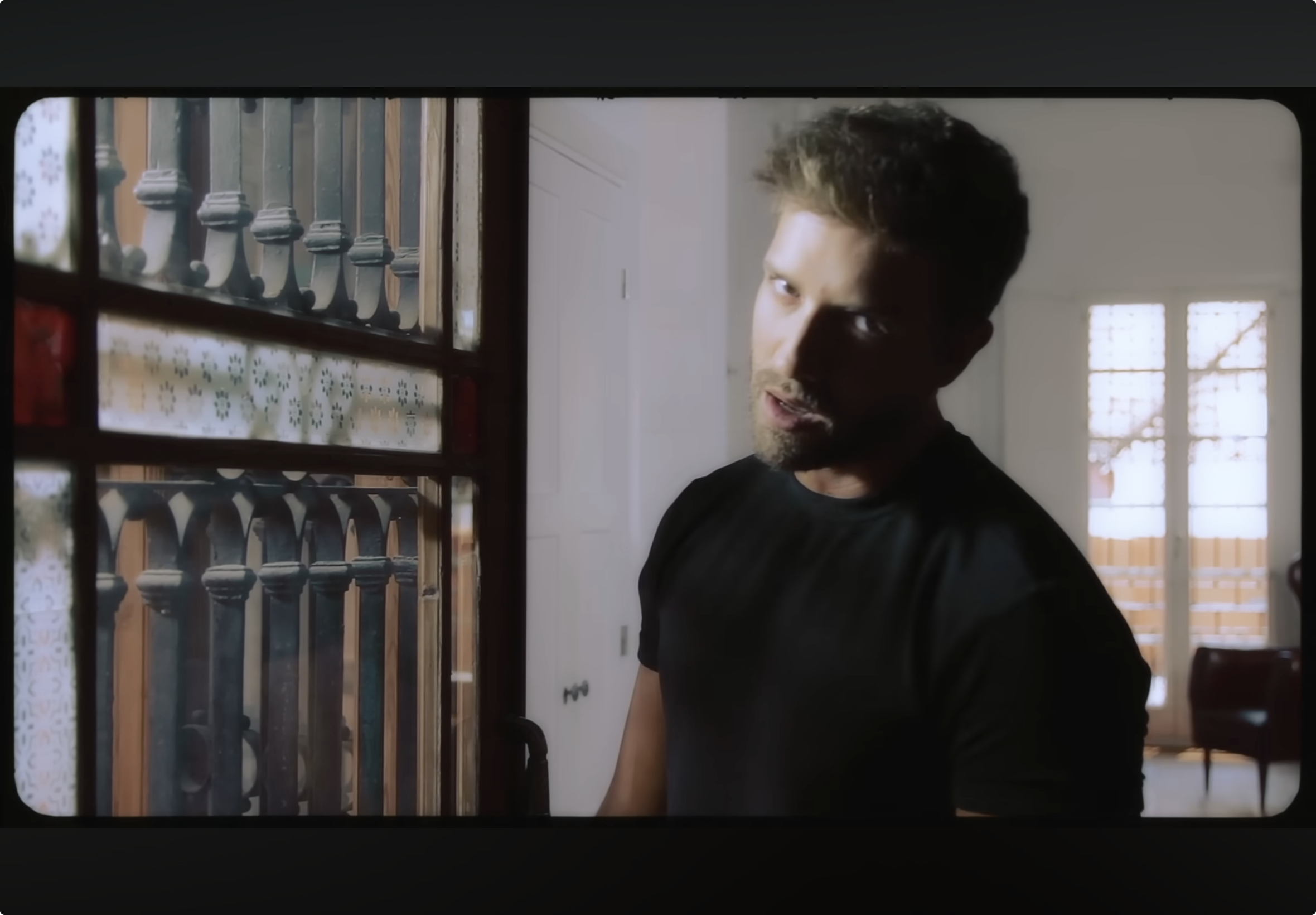 El Mismo Aire – Camilo & Pablo Alborán | Spanish Lyrics Translation + Meaning (When Love Turns Into Distance)