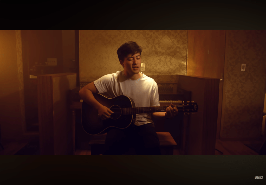 Niña Bonita – Dstance | Spanish Lyrics Translation + Meaning (Young Love, Big Gestures & Sweet&nbsp;Promises)