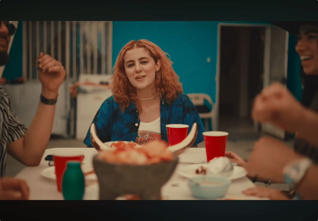 Nunca Tristes – Renee | Spanish Lyrics Translation + Meaning (A Gen Z Anthem About Letting&nbsp;Go)